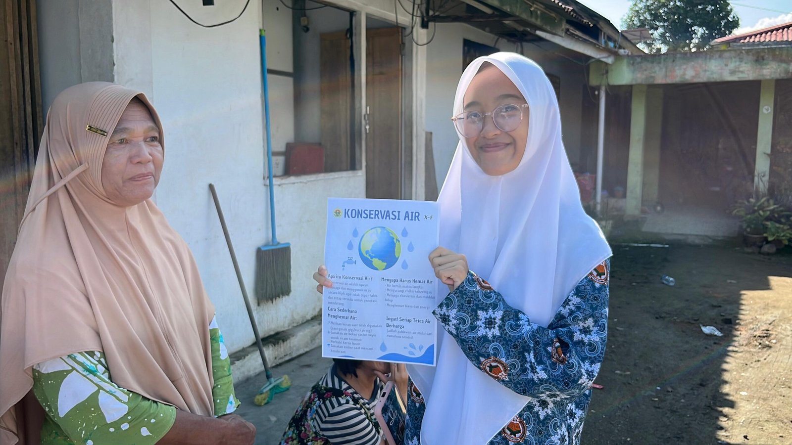 Siswa MAN 1 Kotamobagu Gelar Kampanye Konservasi Air di Desa Poyowa Kecil