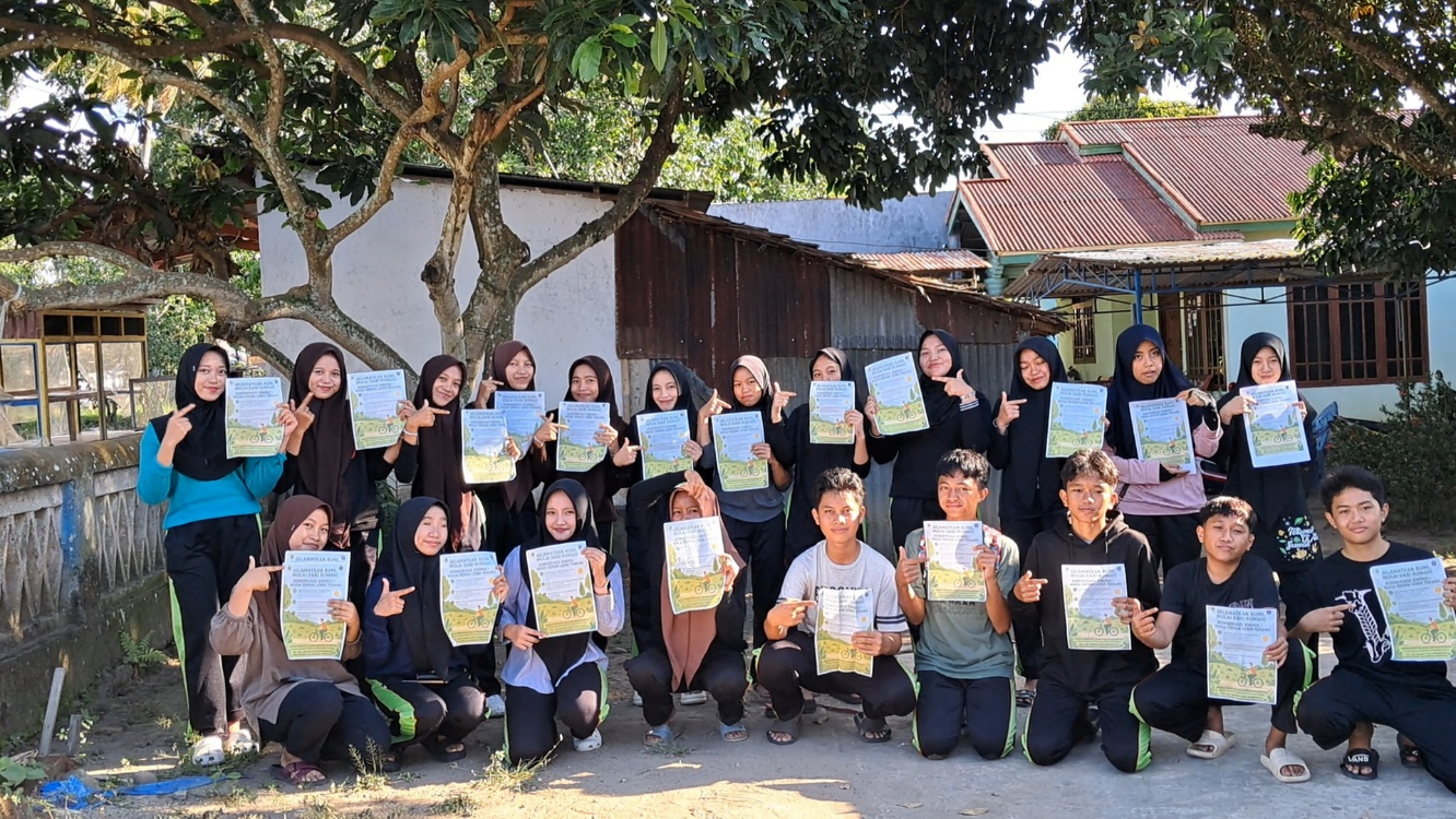 SISWA KELAS X-G MAN 1 KOTAMOBAGU DORONG GAYA HIDUP HEMAT ENERGI DI MOTOBOI KECIL
